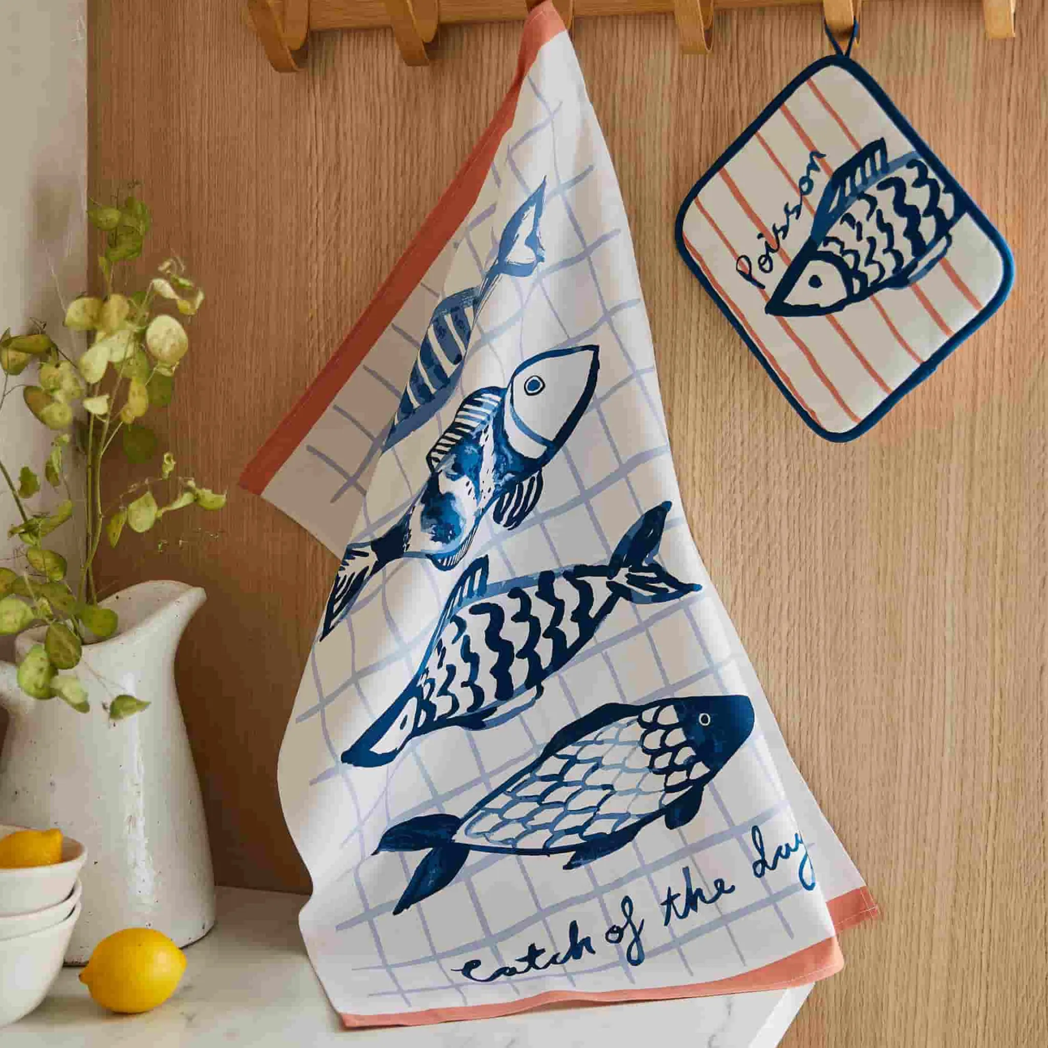 Clearance Catch of the Day Fish Tea Towel Kitchen Textiles & Clothing