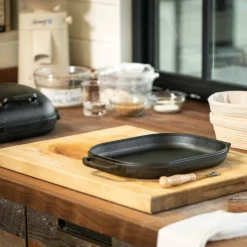 New Challenger Cast Iron Bread Pan Baking Supplies & Equipment