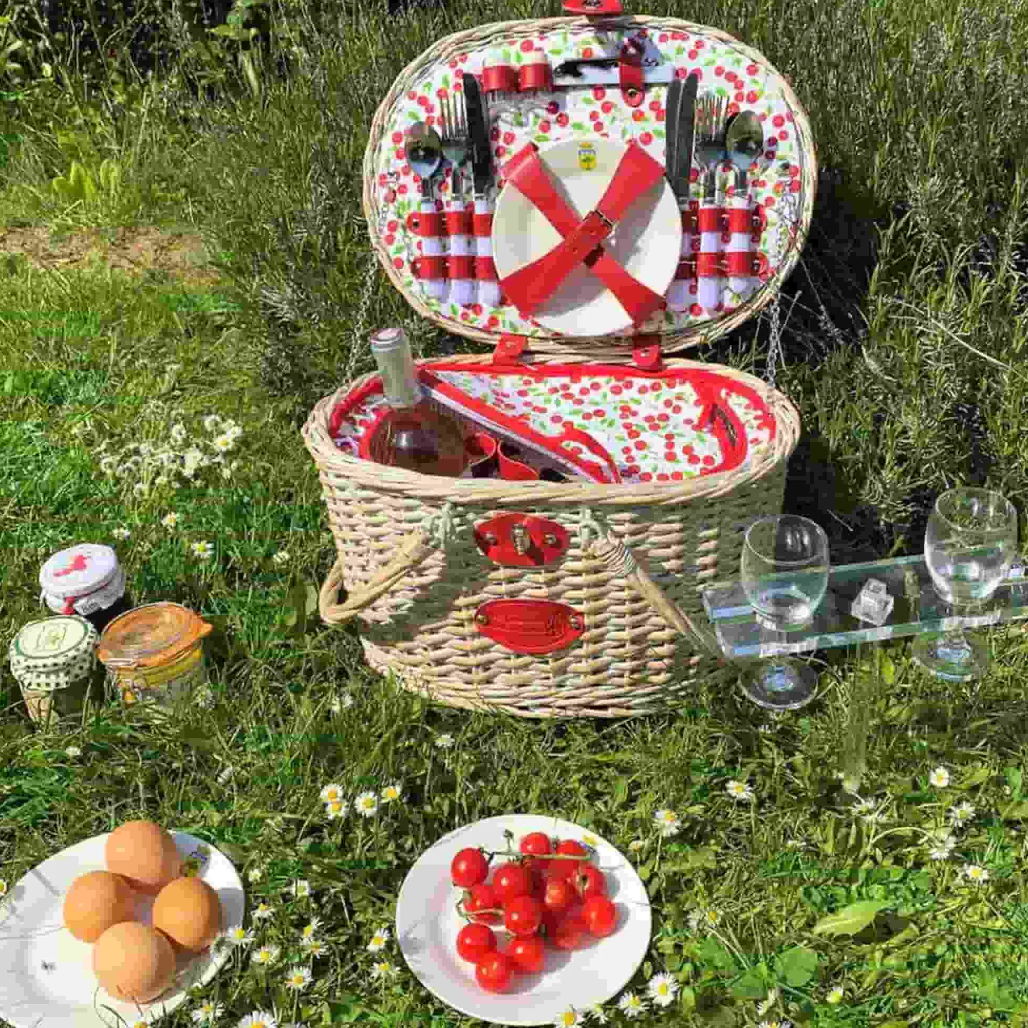 Discount Cheverny Cherry Print Picnic Basket, 4 Person Tableware Brands|Picnicware