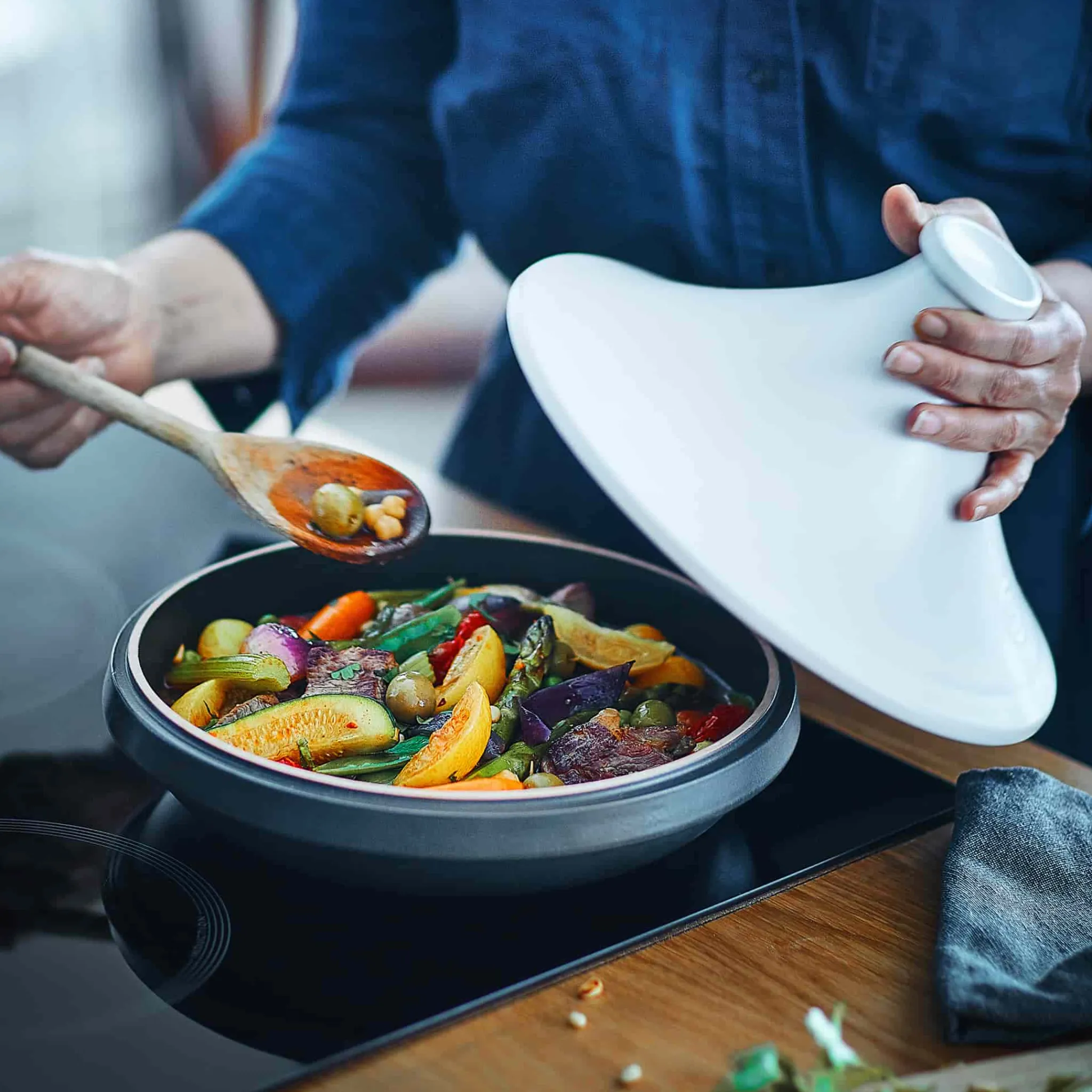 Delight Black & White Ceramic Induction Tagine French Ingredients|Pots & Pans