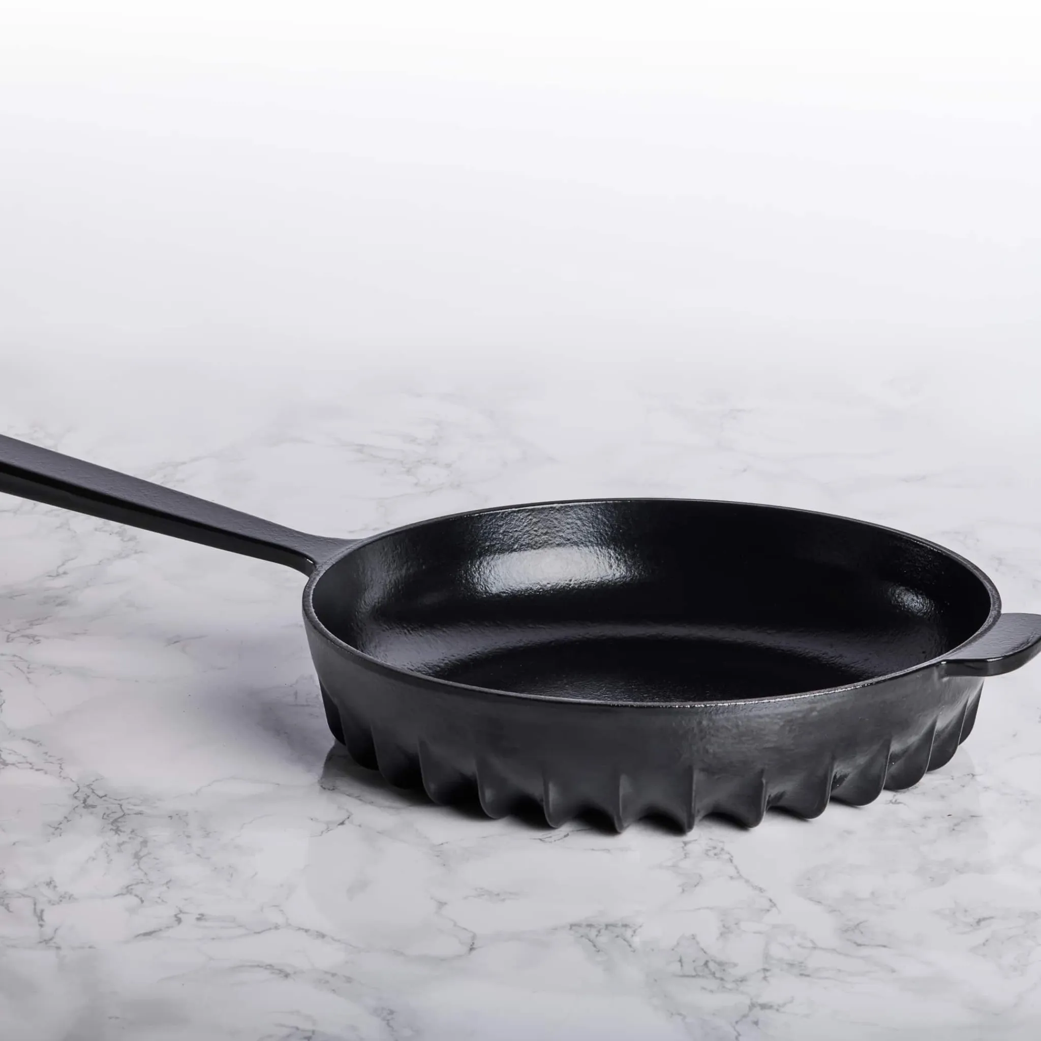 Discount Black Cast Iron Frying Pan, 26cm French Ingredients|Pots & Pans