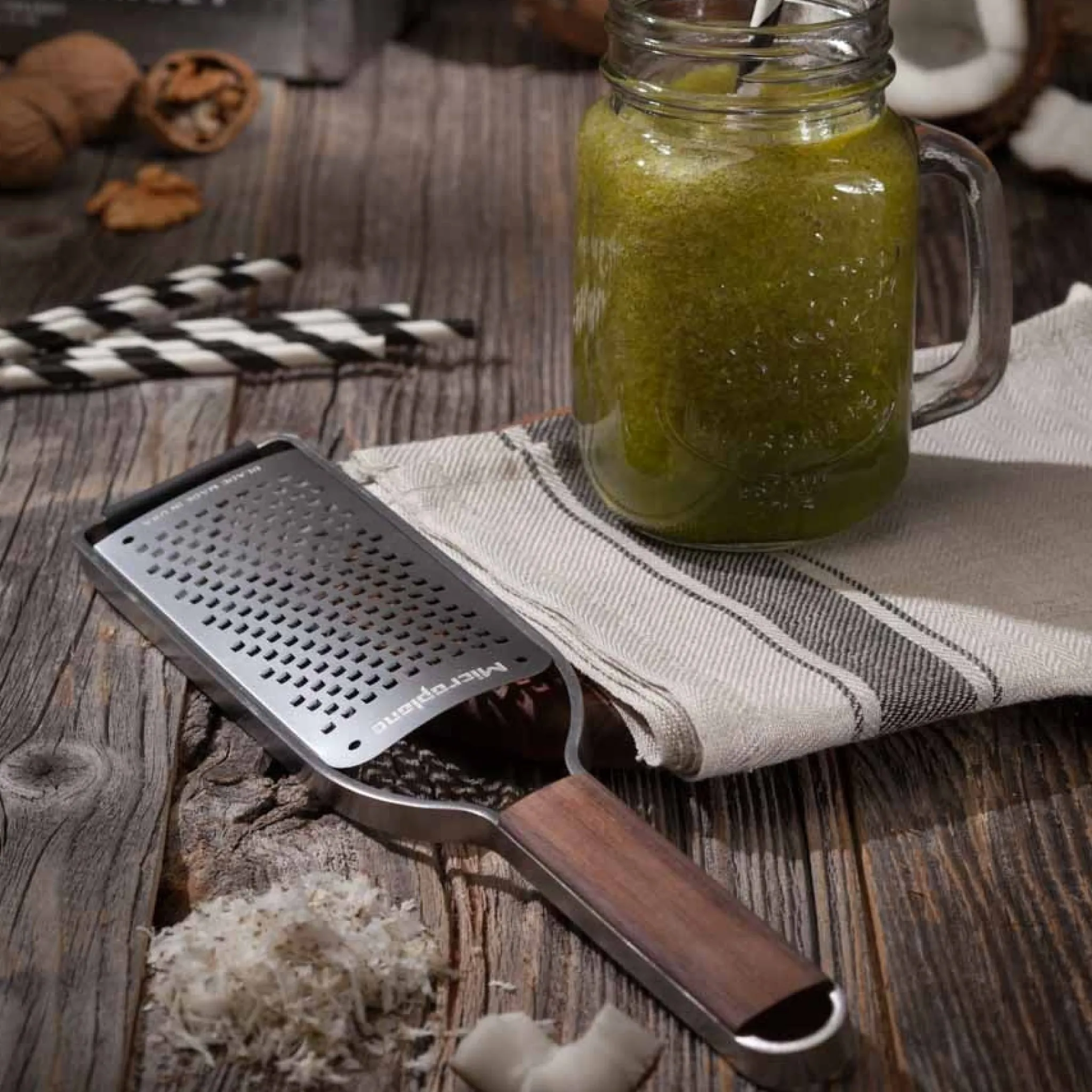 Outlet Master Series Walnut Handle Coarse Grater Kitchen Tools & Utensils