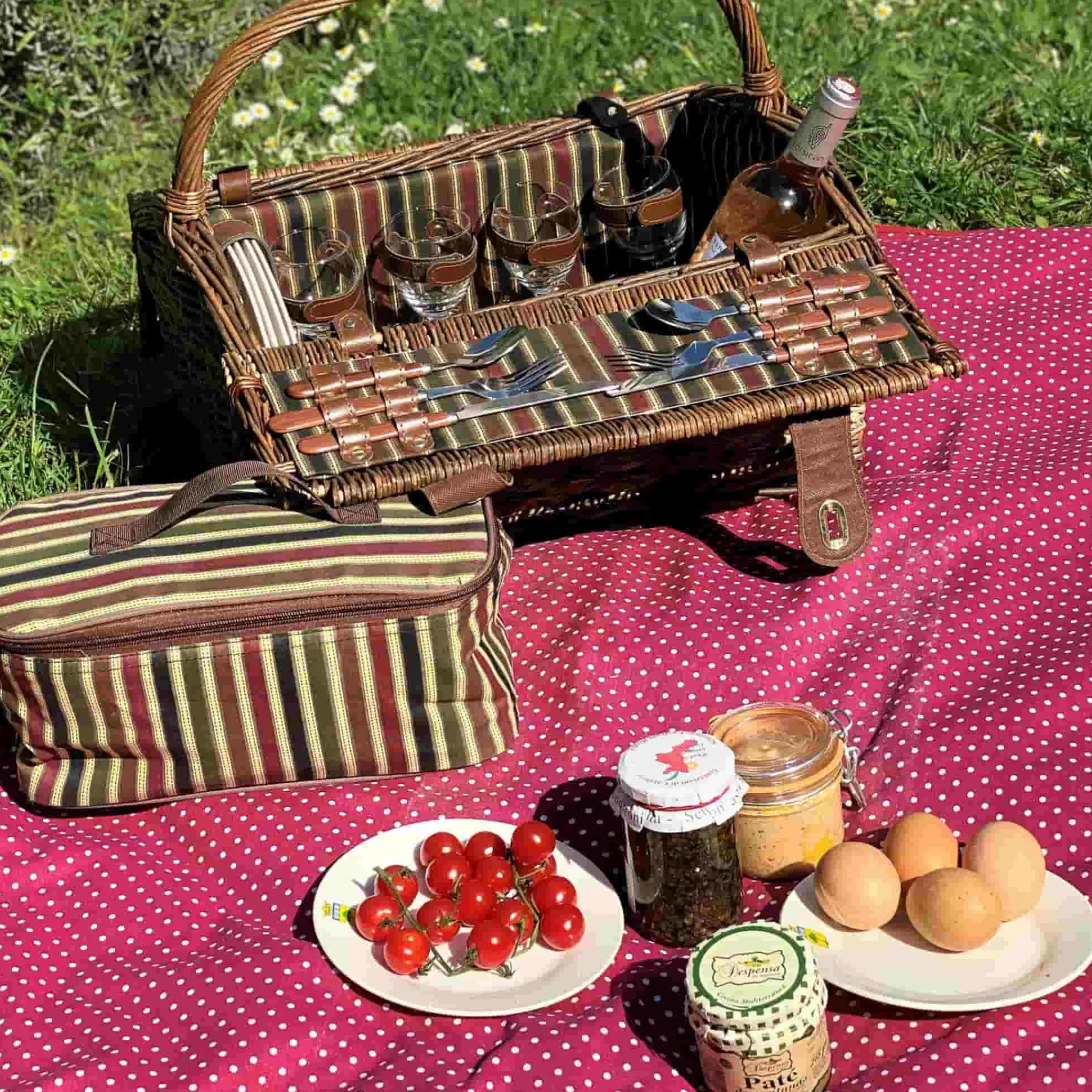Online Montmarte Red Striped Picnic Hamper, 4 Person Picnicware|Disposable Tableware