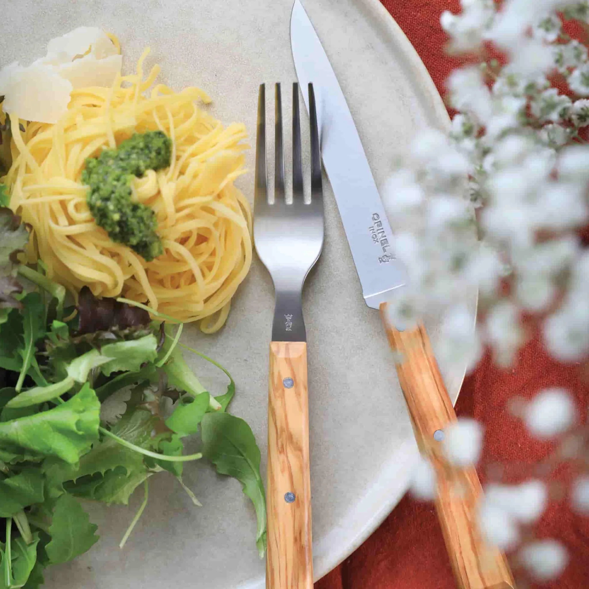 New La Table Au Soleil 8 Piece Olive Wood Handle Cutlery Set Cutlery|Tableware Brands