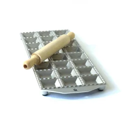 Best Ravioli Tray - 24 Square Ravioli, 47 x 47mm Italian Ingredients|Kitchen Tools & Utensils