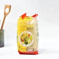 Clearance Vietnamese Rice Pho Noodles Banh Pho, 2.5mm, 400g Southeast Asian Ingredients|Ingredients Brands